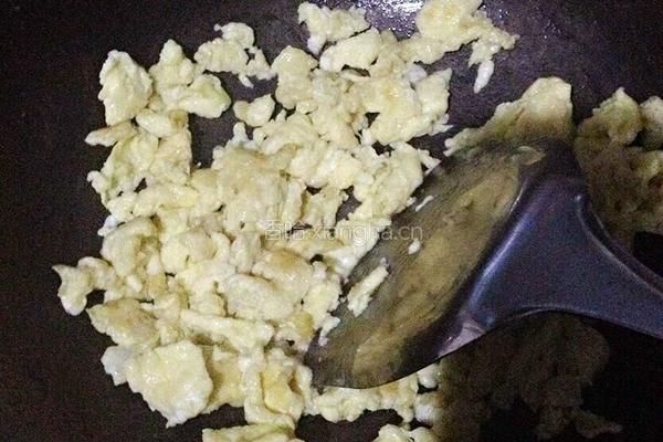 鸡蛋土豆丝炒饭的做法图解3
