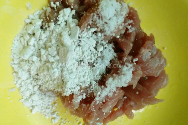 青菜木耳炒肉的做法图解1