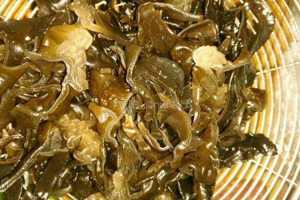 青菜木耳炒肉的做法图解2