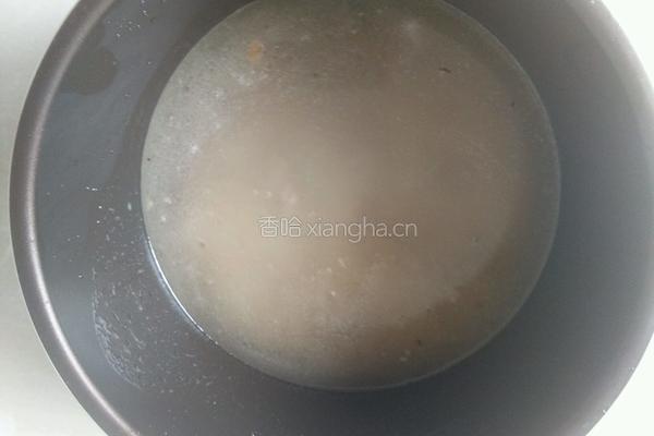 鱿鱼西兰花瘦肉粥的做法图解6