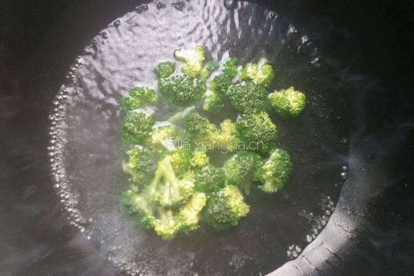 鱿鱼西兰花瘦肉粥的做法图解8