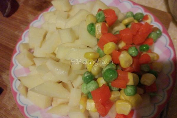 腊肉土豆饭的做法图解2