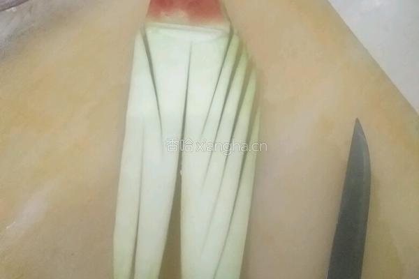 水果拼盘的做法图解2