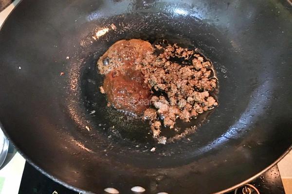 黄豆酱肉末烧豆腐的做法图解4