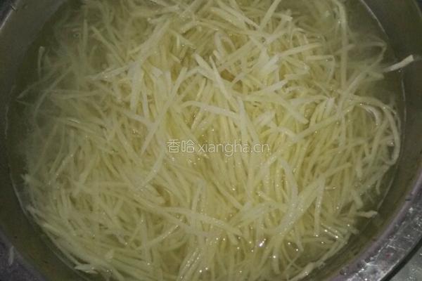 干煸土豆丝的做法图解2