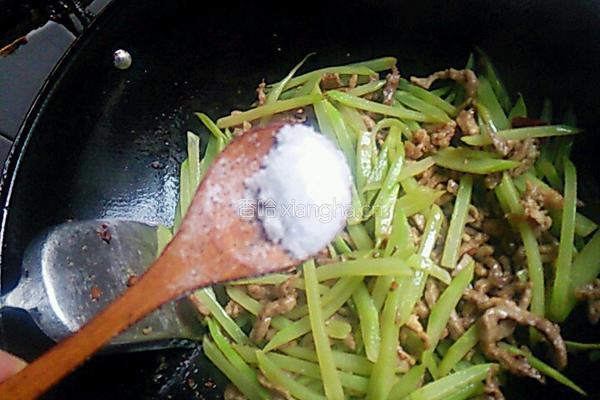 莴笋炒肉丝的做法图解7