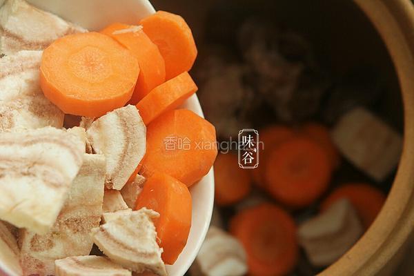 粉葛萝卜煲猪横脷的做法图解3