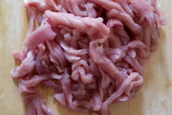 青椒肉丝的做法图解1