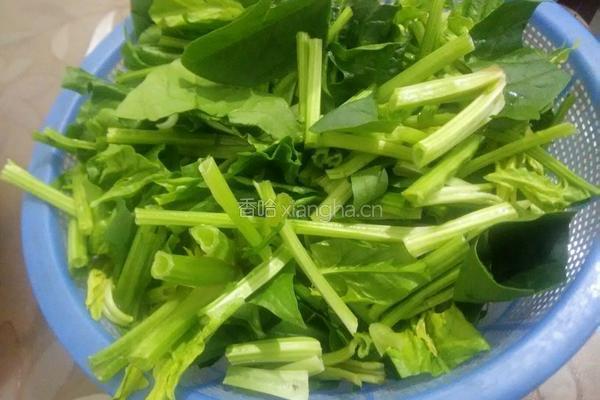 带鱼菠菜羹的做法图解3