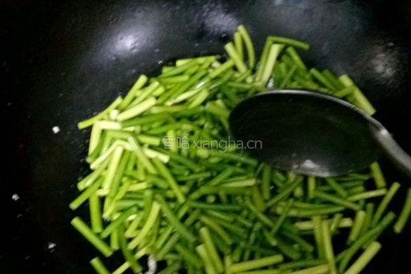蒜苔炒肉丝的做法图解6