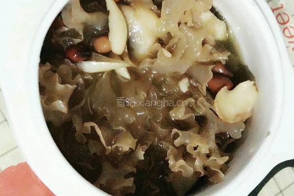 银耳百合红豆汤的做法图解7