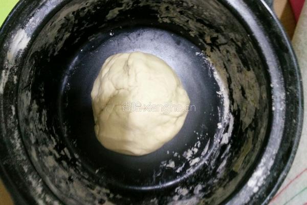 韭菜鸡蛋水饺的做法图解3
