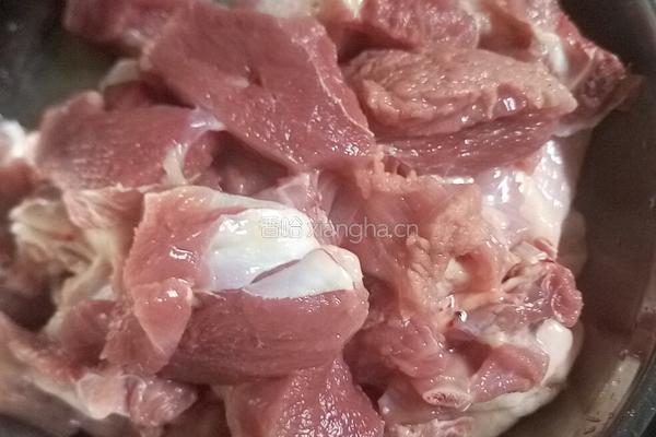 冬瓜白菜炖鸭肉的做法图解1
