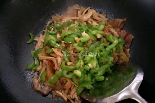青椒炒腊鸡肉丝的做法图解10