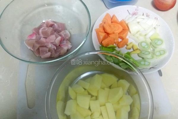 土豆烧肉的做法图解1