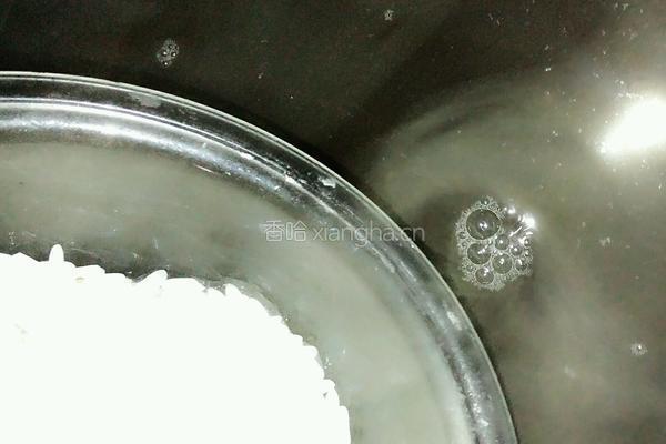 枸杞黑豆粥的做法图解4