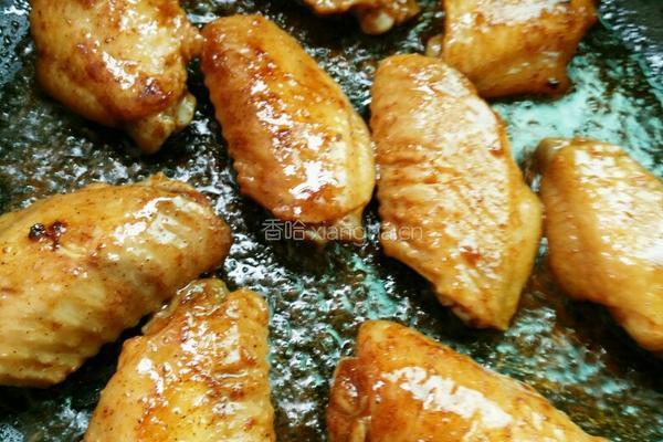 煎蒜香鸡翅的做法图解4