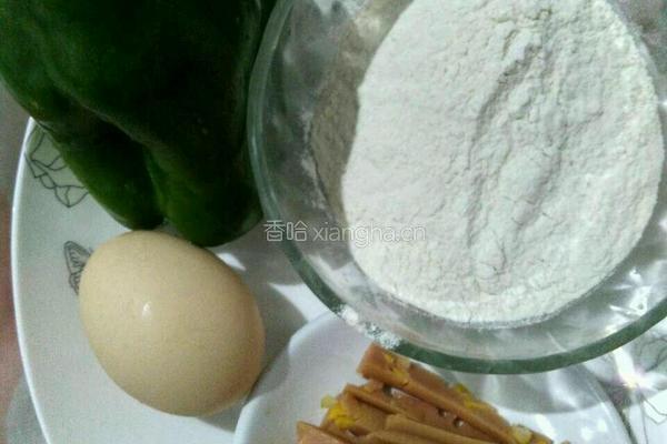 青椒火腿卷饼的做法图解1
