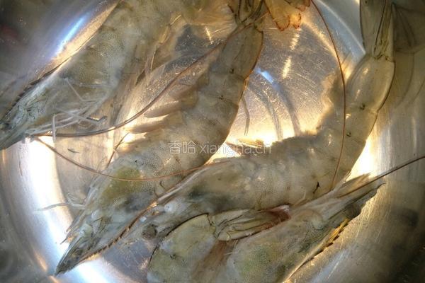 芝士大虾焗饭的做法图解1