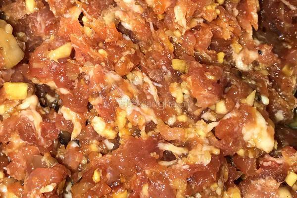 香菇猪肉水饺的做法图解1
