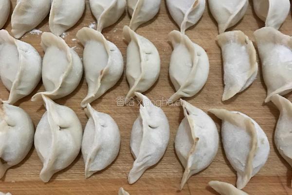 香菇猪肉水饺的做法图解8