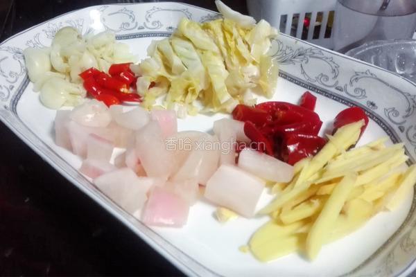 泡菜酸辣鸡杂的做法图解3