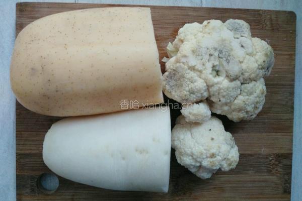 萝卜莲藕肉丸子的做法图解1