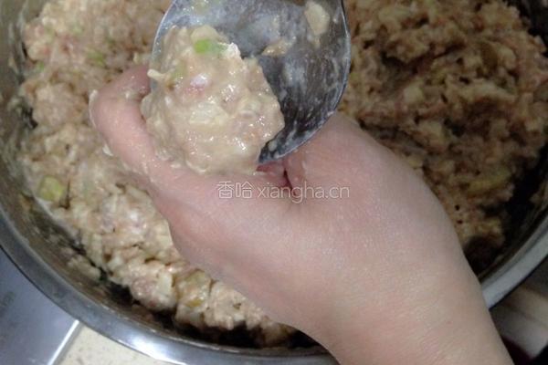 板栗莲藕肉丸的做法图解8