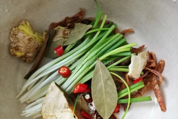 卤焖肥牛肉的做法图解3