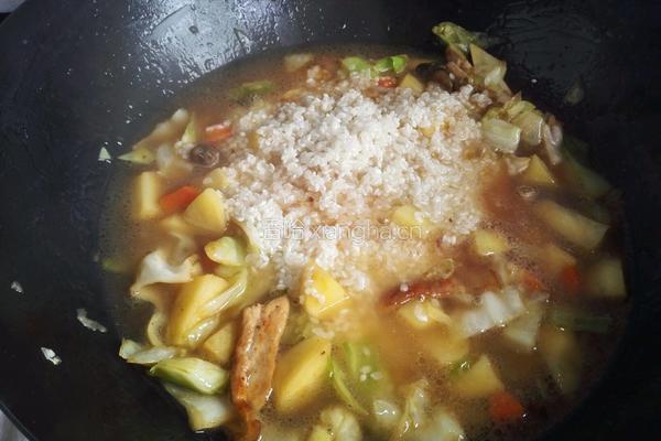 土豆咸饭的做法图解3