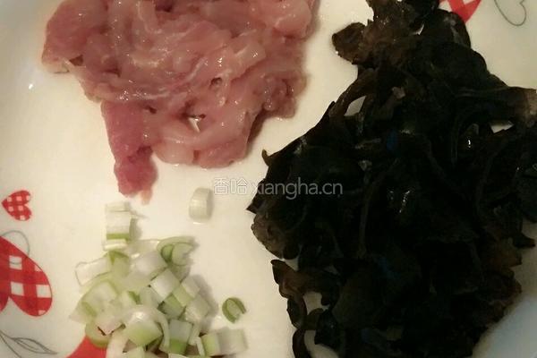 肉丝汤面的做法图解1