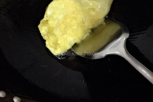 番茄鸡蛋包心菜炒面的做法图解2