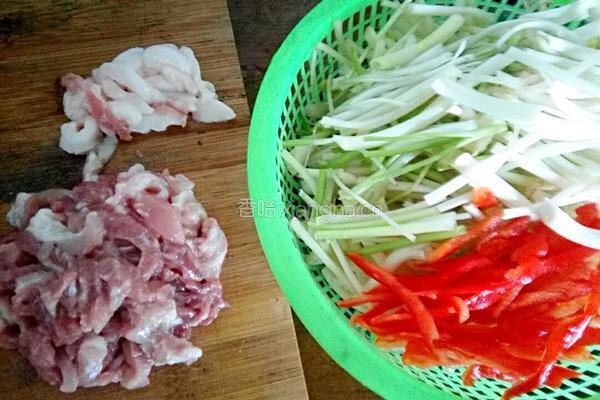 芹芽炒肉丝的做法图解2
