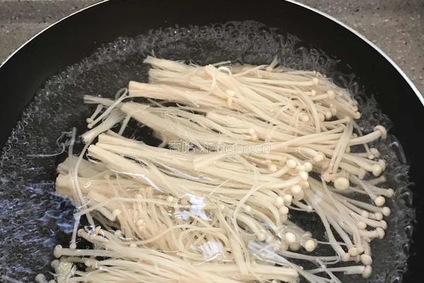 家常版酸汤肥牛的做法图解2