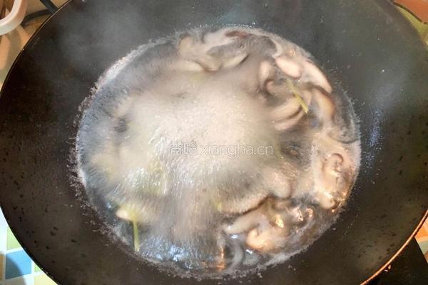 香菇肉片猪肝汤的做法图解4