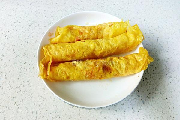 胡萝卜肉馅的鸡蛋卷的做法图解6