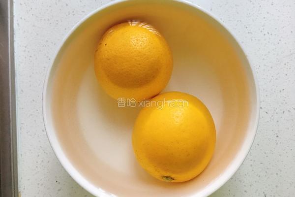 蜂蜜腌柠檬的做法图解1