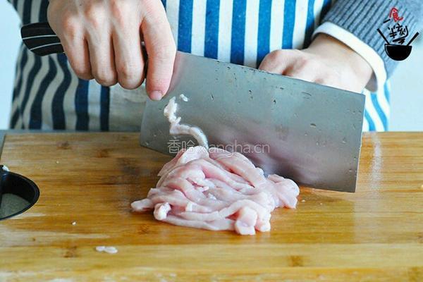 皮蛋瘦肉粥的做法图解1