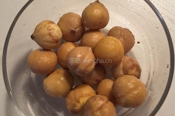板栗焖鸭的做法图解1