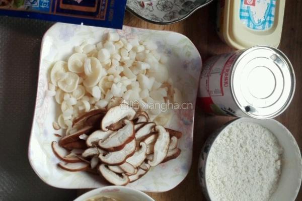 虾球双菇奶油浓汤的做法图解1