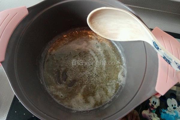 虾球双菇奶油浓汤的做法图解3