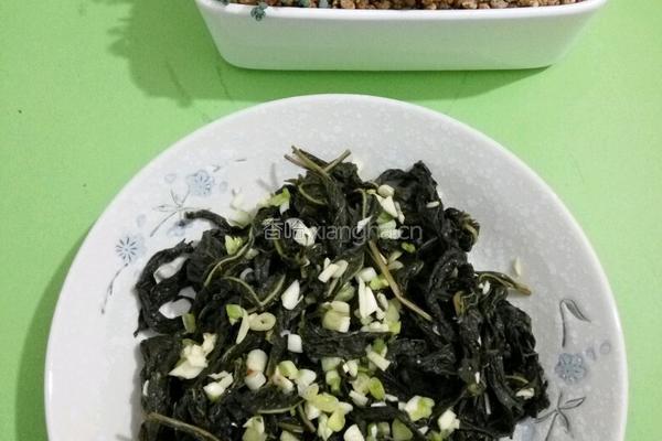 凉拌芝麻叶的做法图解4