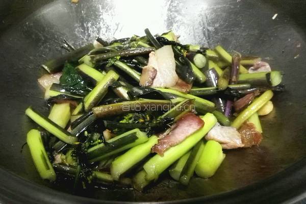 腊肉炒菜苔的做法图解9