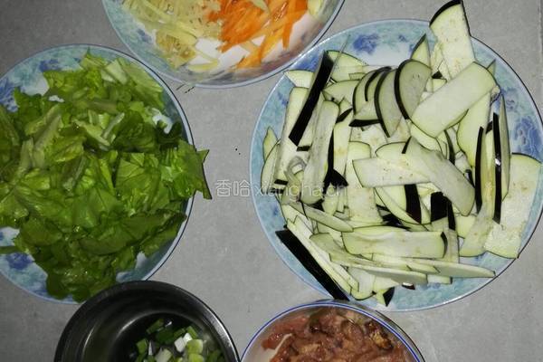 火腿时蔬杂粮焖饭的做法图解2