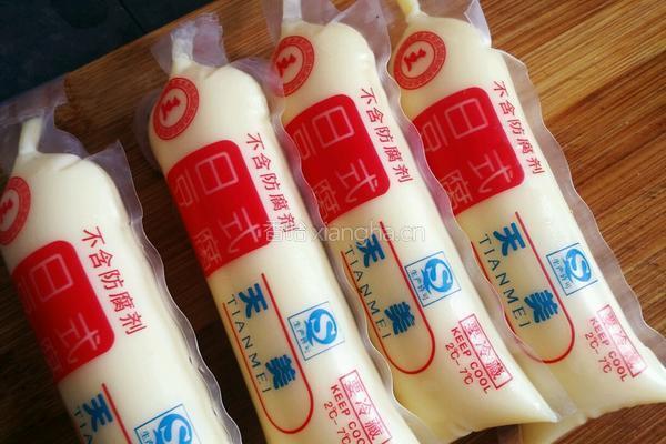 韭菜皮蛋拌豆腐的做法图解3