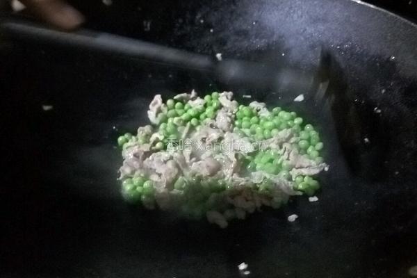 荷兰豆炒瘦肉的做法图解9