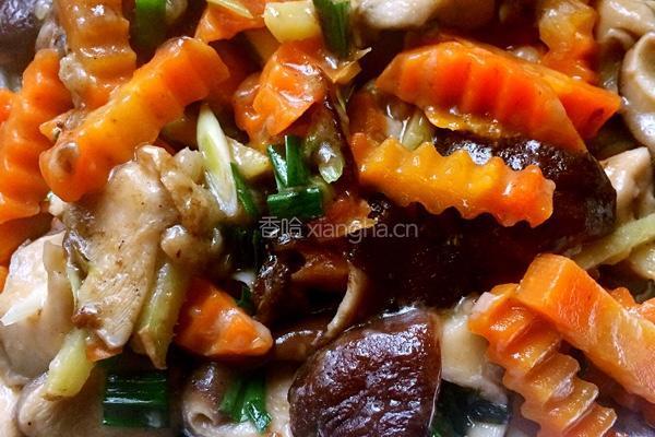 香菇炒胡萝卜的做法图解5