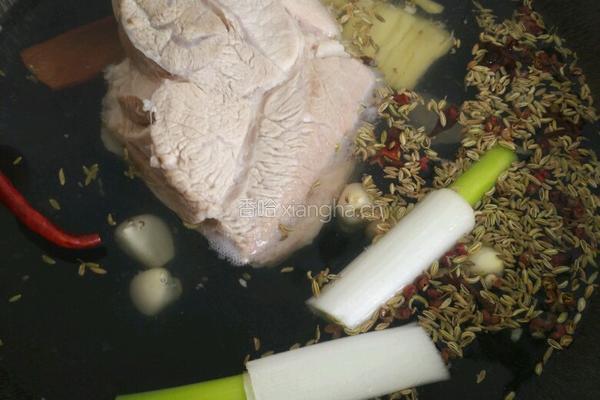 电饭煲酱肘子的做法图解4