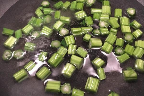 瑶柱蛋白炒饭的做法图解4