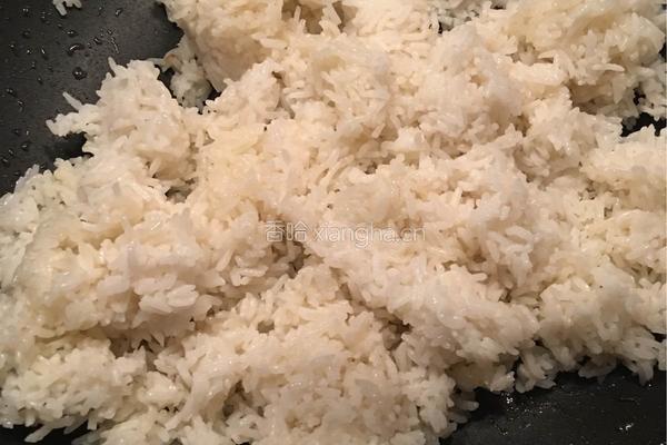 瑶柱蛋白炒饭的做法图解6